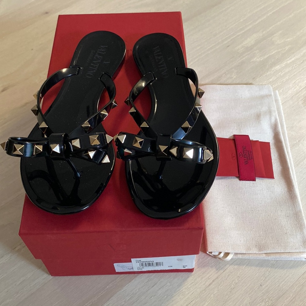 BRAND NEW VALENTINO GARAVANI ROCKSTUD JELLY SANDALS 36 BLACK